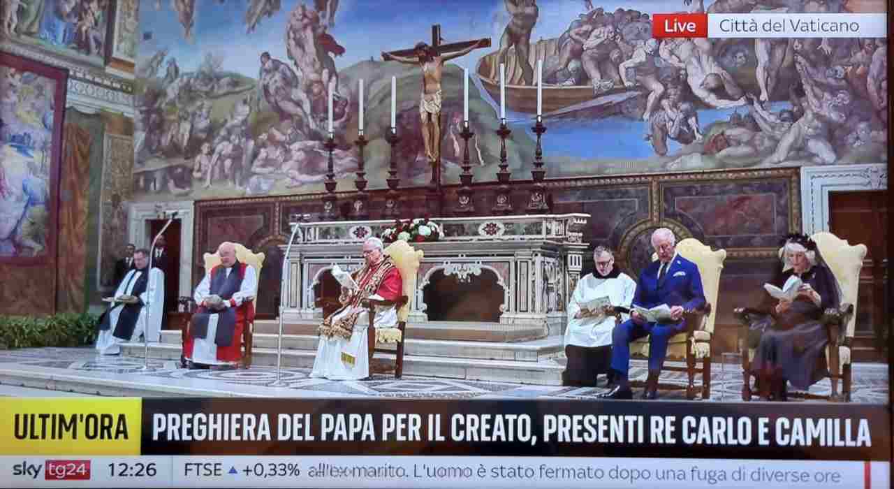 Preghiera Papa e Re Carlo in Cappella Sistina