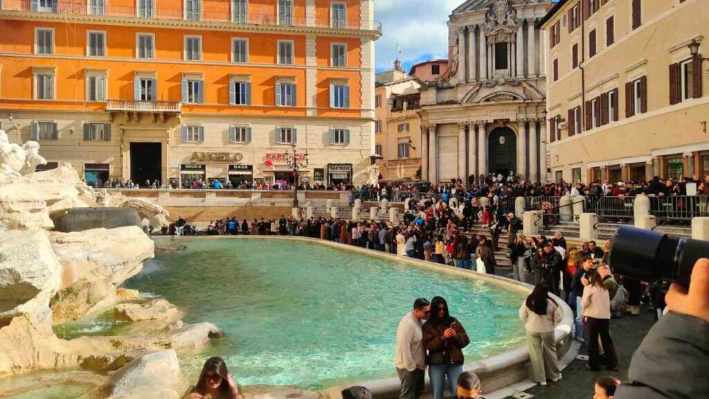 Fontana di Trevi Roma foto Fab