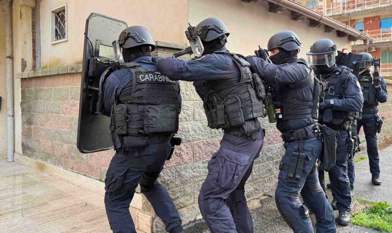 Ostia, Carabinieri intervento