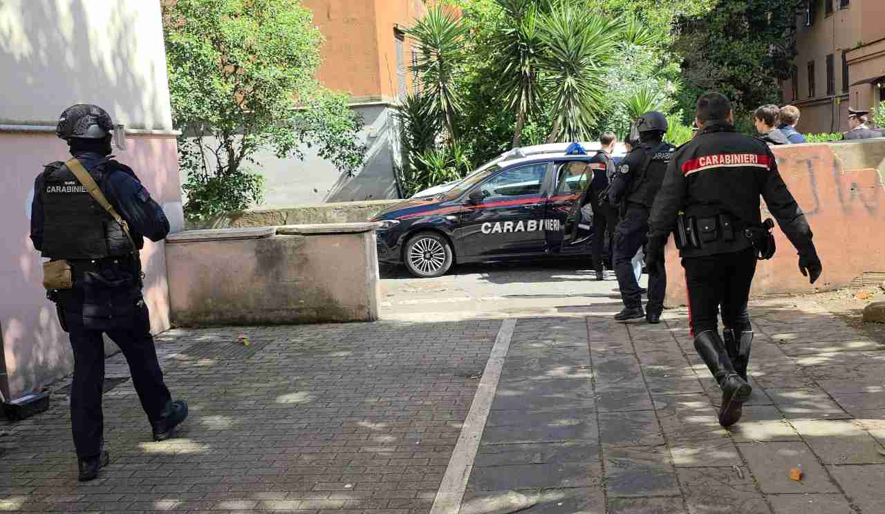 Carabinieri, controlli Quarticciolo e Tor Bella Monaca