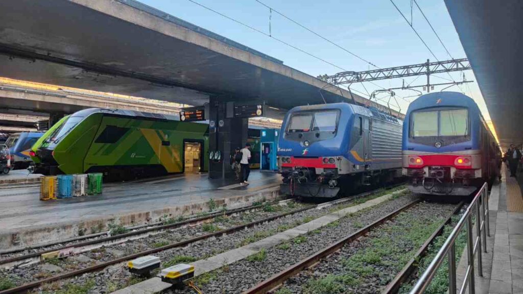 Treni alla stazione Termini di Roma