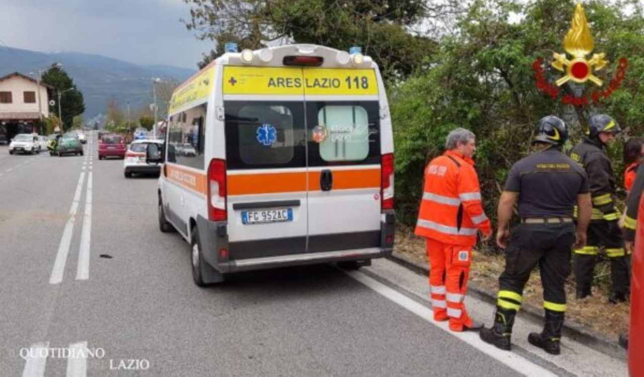 Vigili del Fuoco e personale sanitario intervenuti nell'incidente