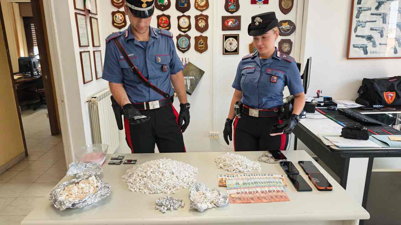 Droga e denaro sequestarti dai Carabinieri