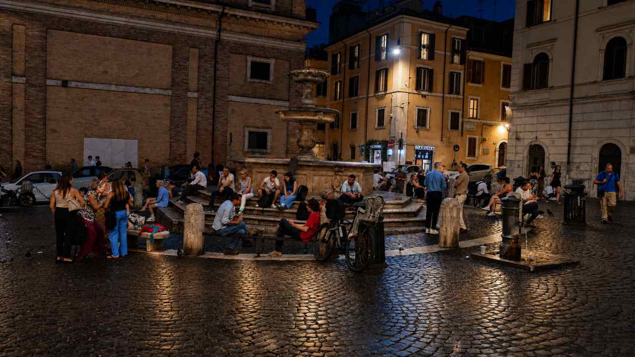 Roma di notte, Rione Monti