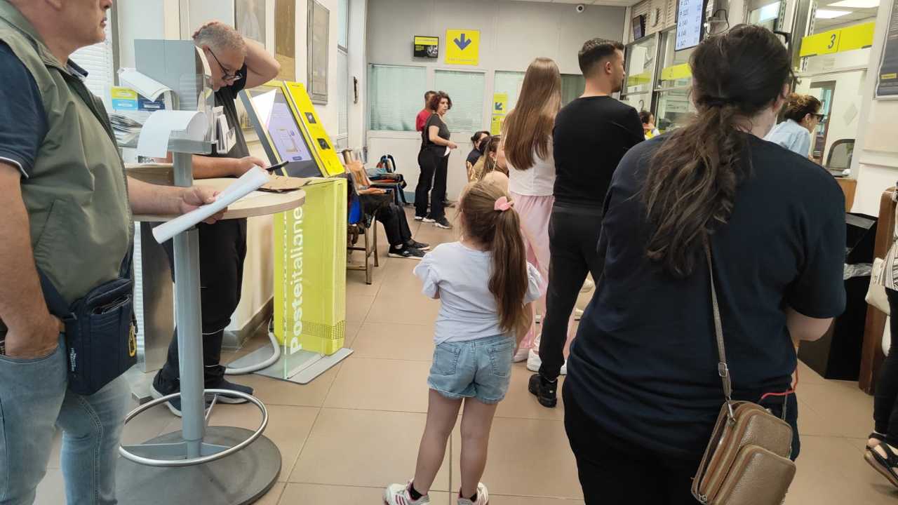 Ufficio Postale Artena in piazza Galileo Galilei