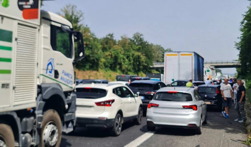 A1, code per incidente a Valmontone