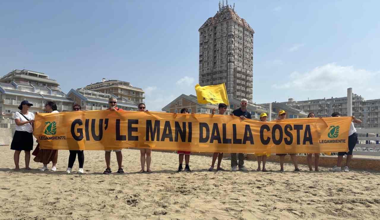 Flash Mob Legambiente a Nettuno: 