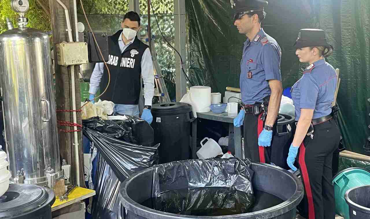Raffineria di cocaina, carabinieri intervenuti