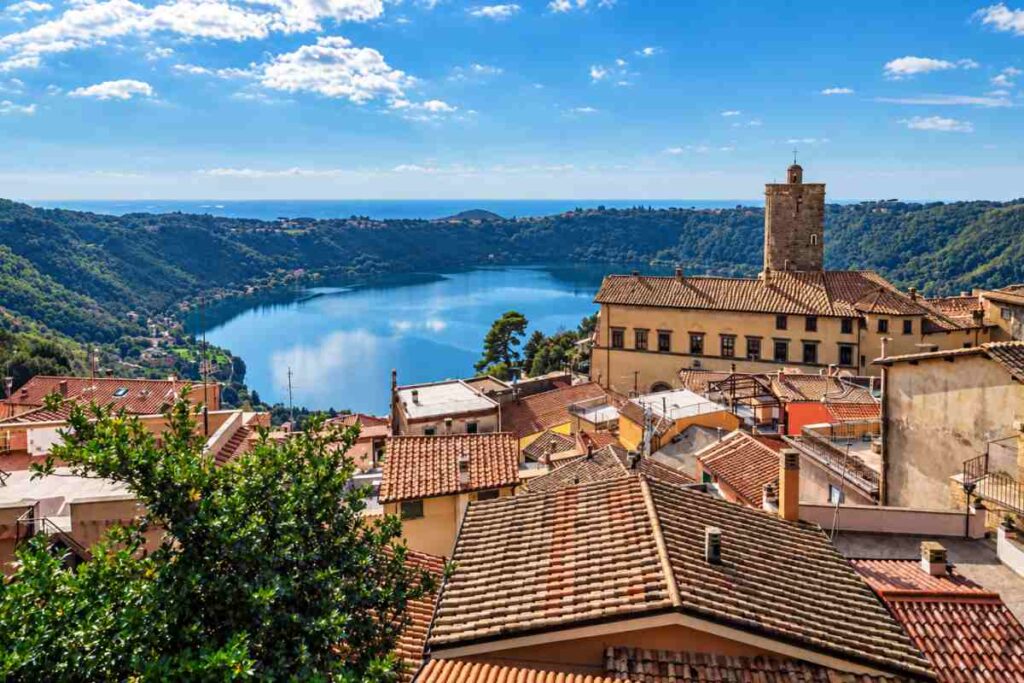 Nemi, vista sul lago