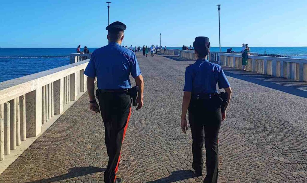 Ostia, Carabinieri durante i controlli