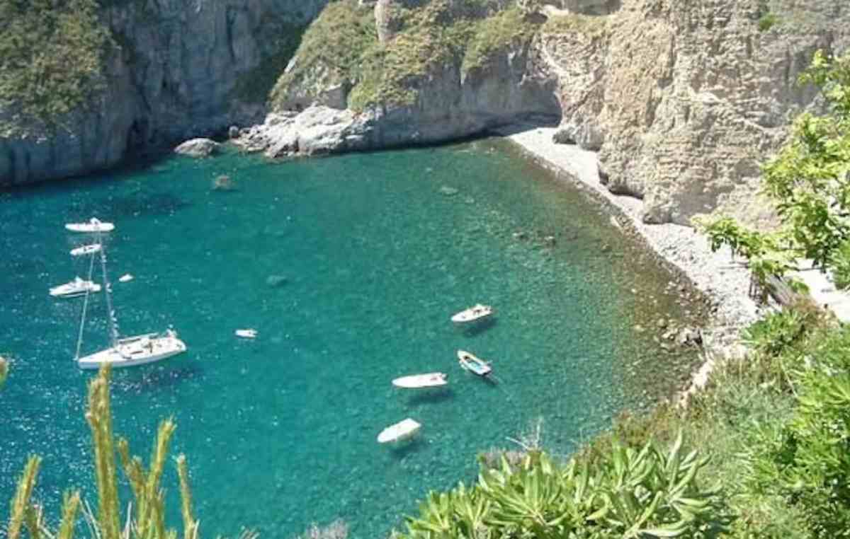Baia di Sorgeto (fondoambiente.it)