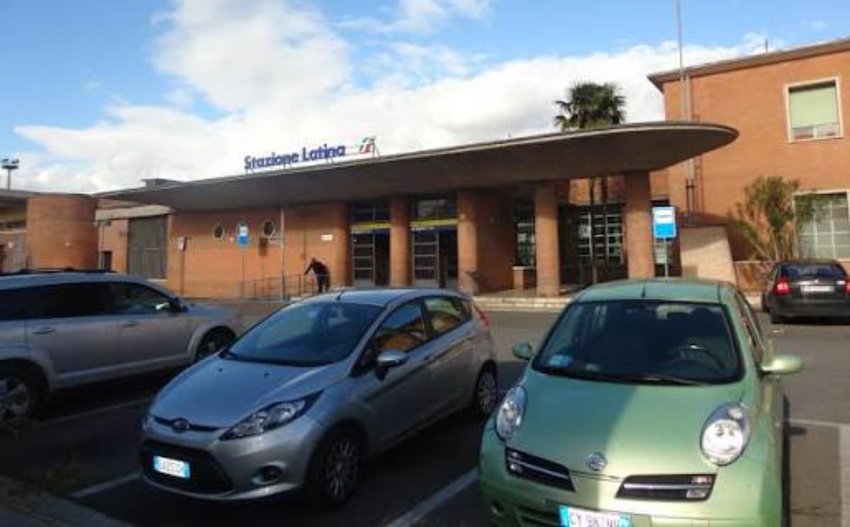 Stazione ferroviaria di Latina